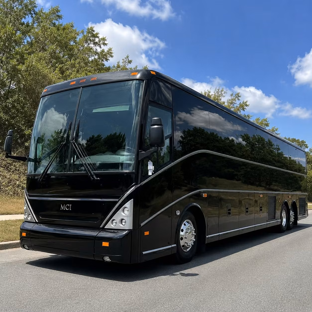elk grove employee shuttle services for daily commuters and office parks