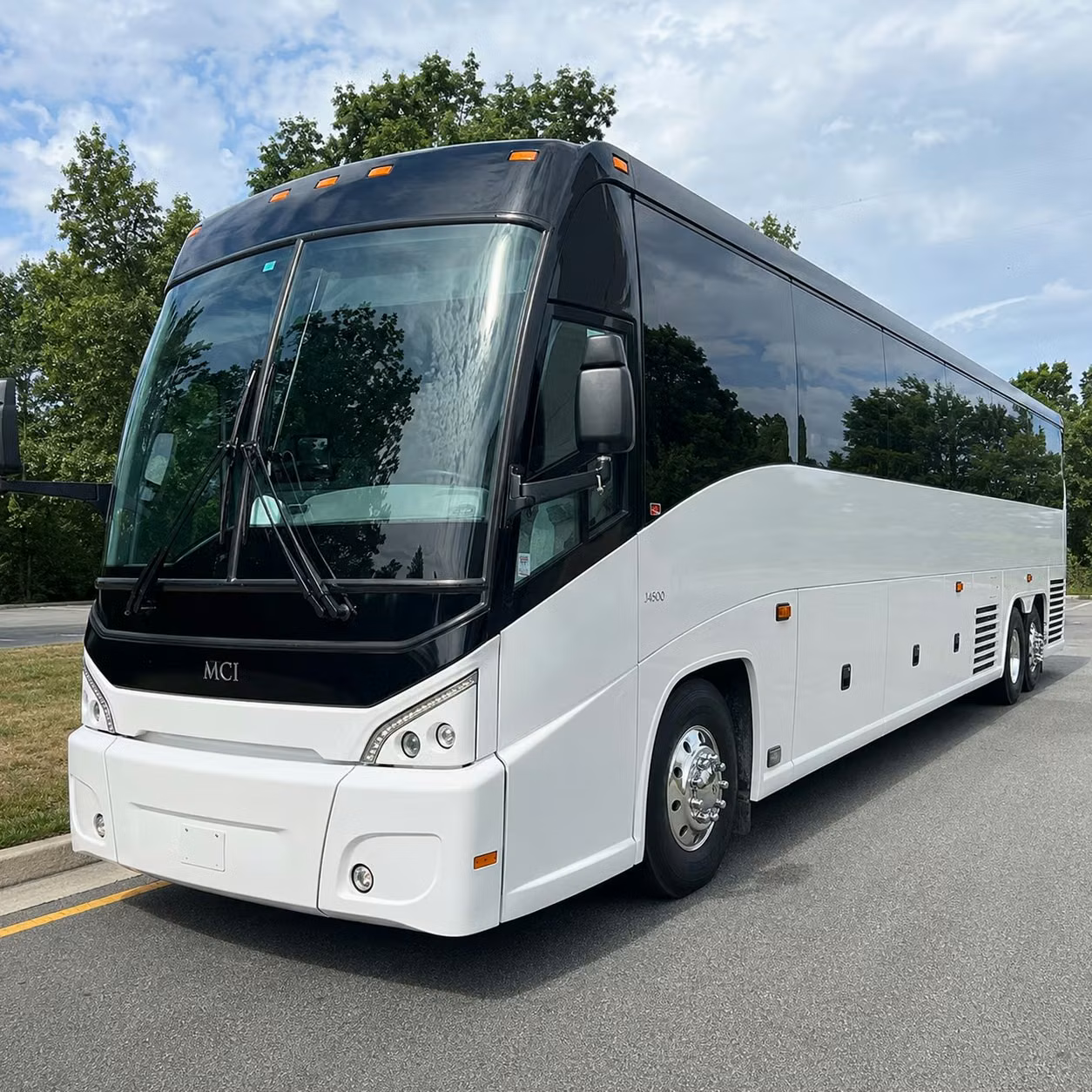 multi day bus rentals from elk grove for sports teams schools and corporate groups